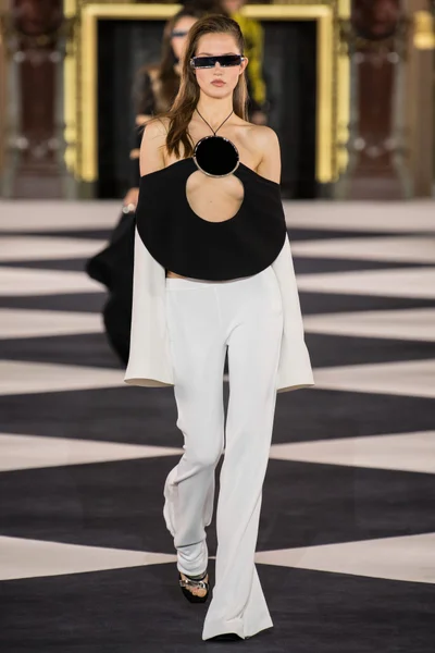 Look 7